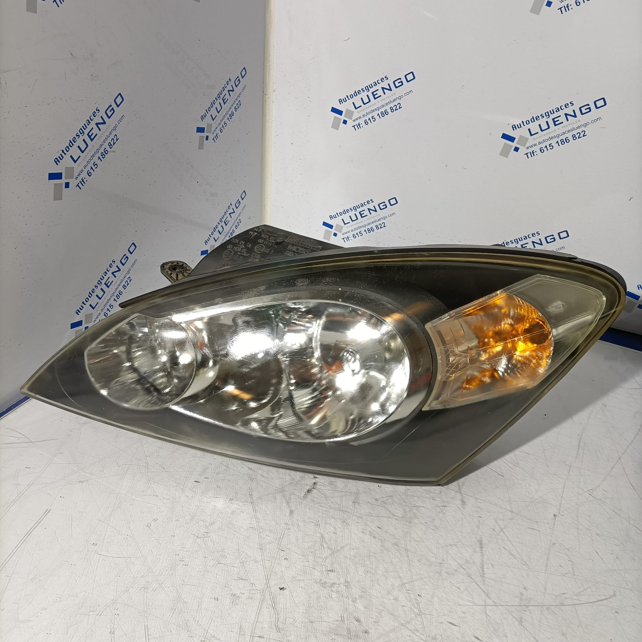 Faro delantero izquierdo Kia Ceed 2008