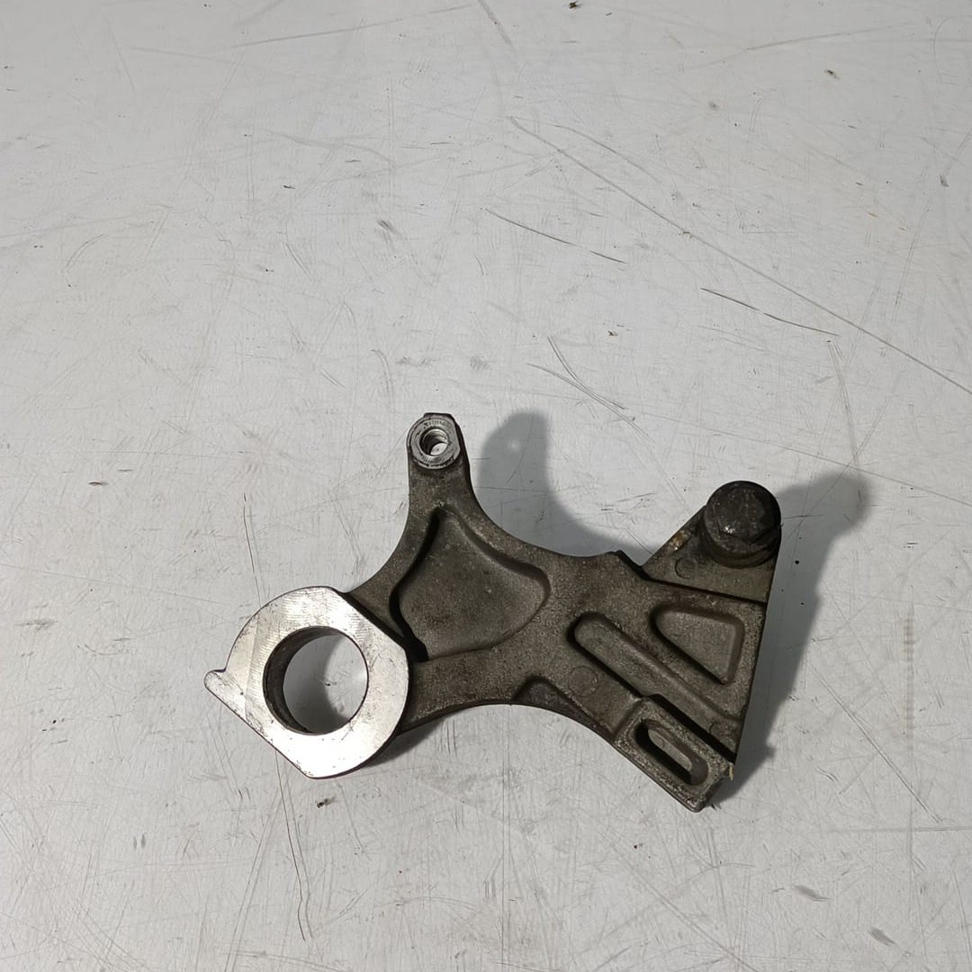 Soporte de pinza de freno trasero Yamaha R6 2003