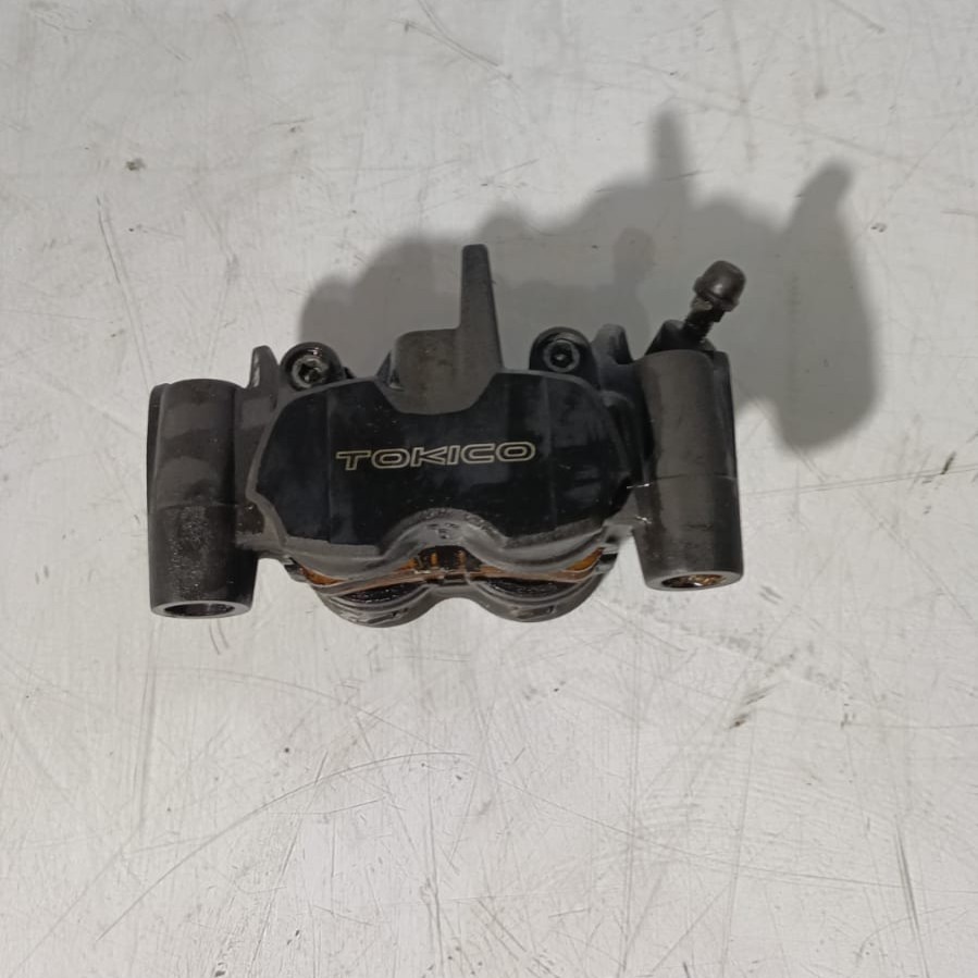 Pinza de freno lado derecho Suzuki DL V-Strom 1000cc 2014