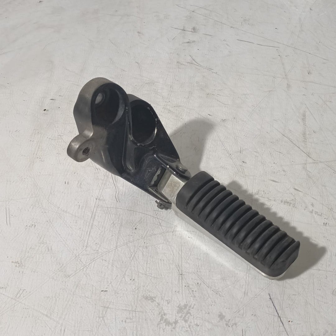 Estribera de pasajero lado derecho Yamaha Tmax 500 2008