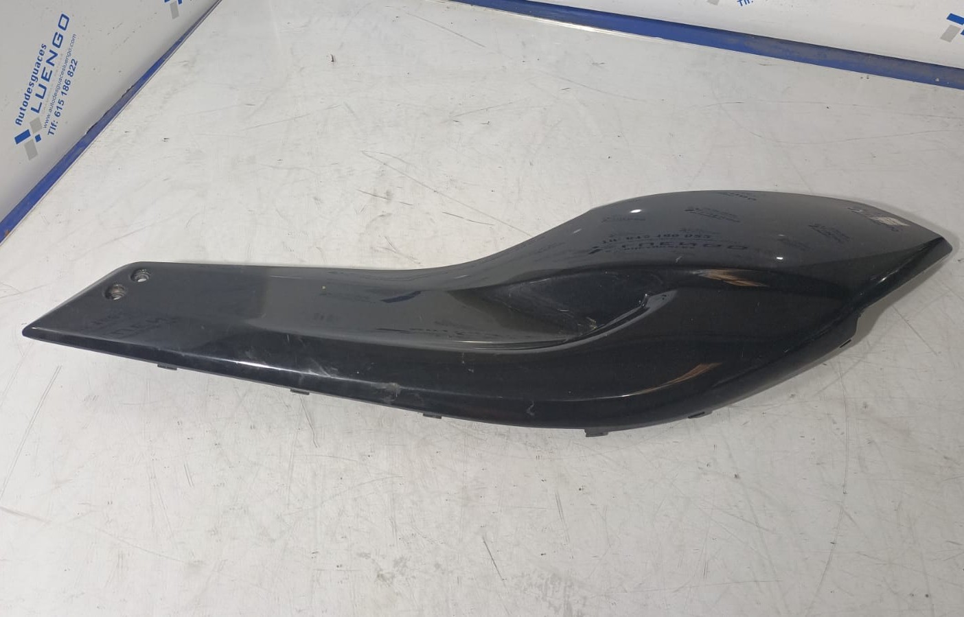 Tapa de depósito lado derecho Yamaha Tmax 500 2008