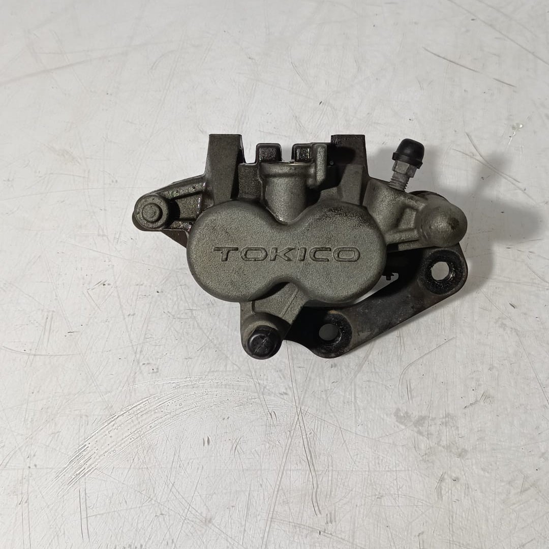 Pinza de freno delantero lado derecho Suzuki SV 650 Gladius 2009