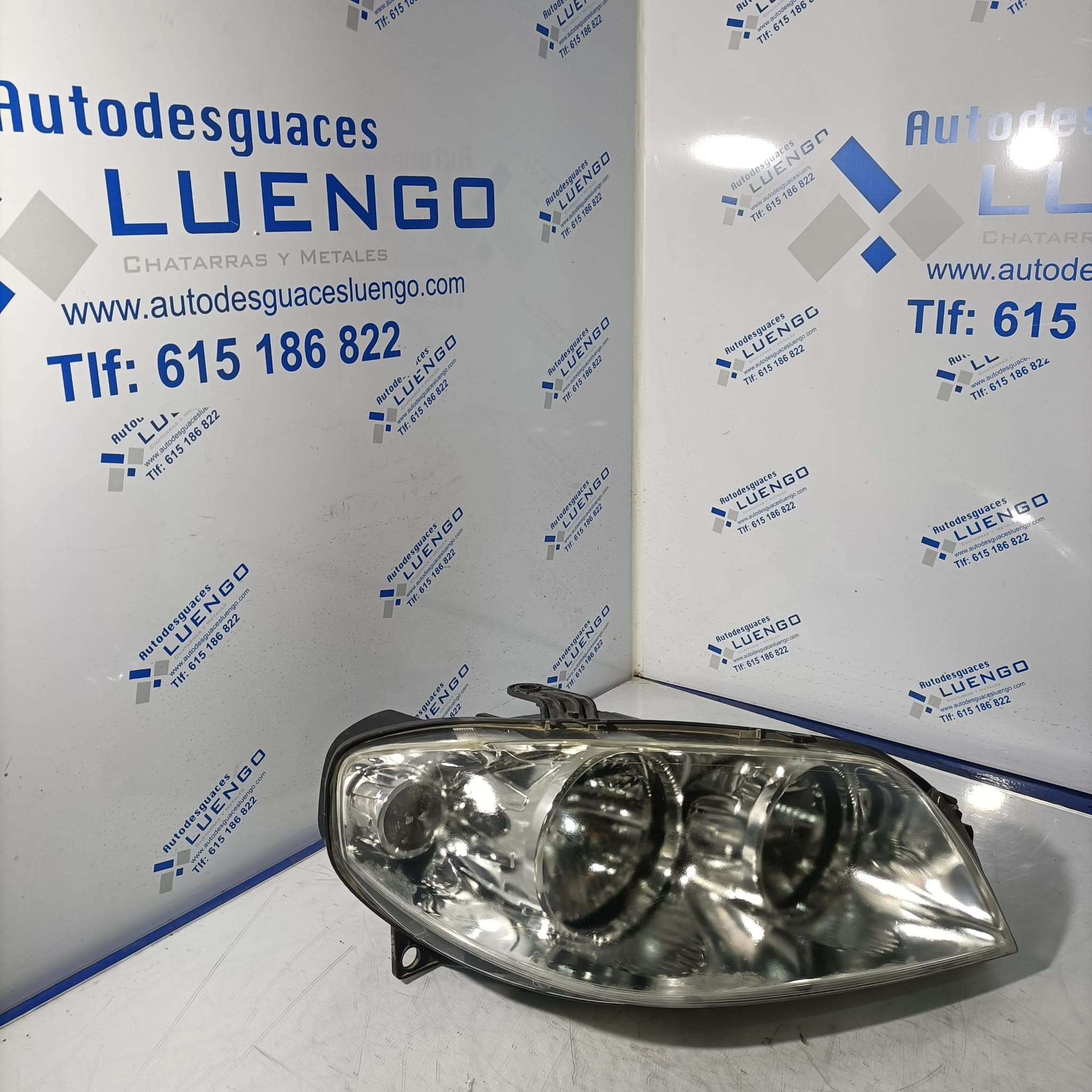 Faro delantero derecho Fiat Punto 1999-2010