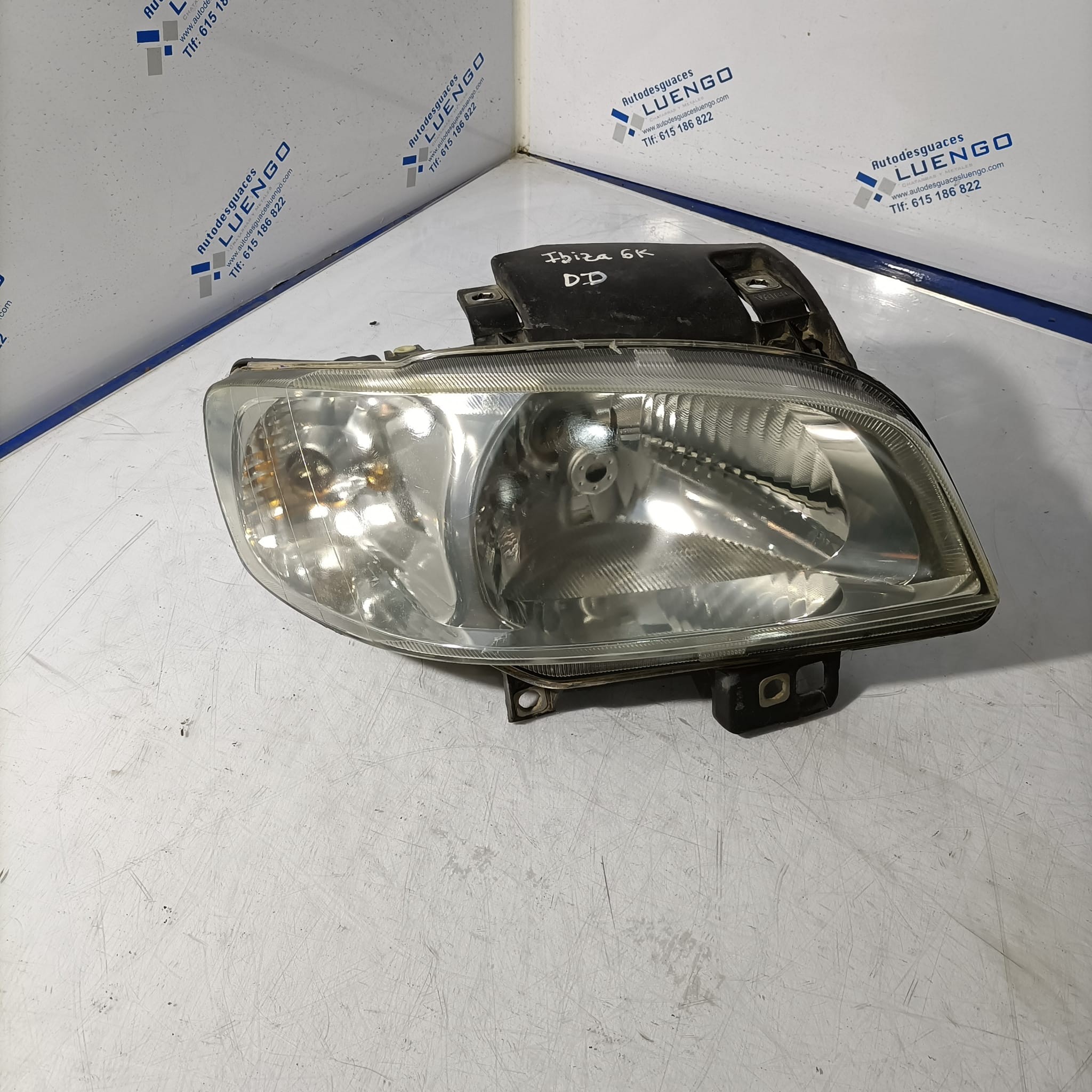 Faro delantero derecho Seat Ibiza 2000