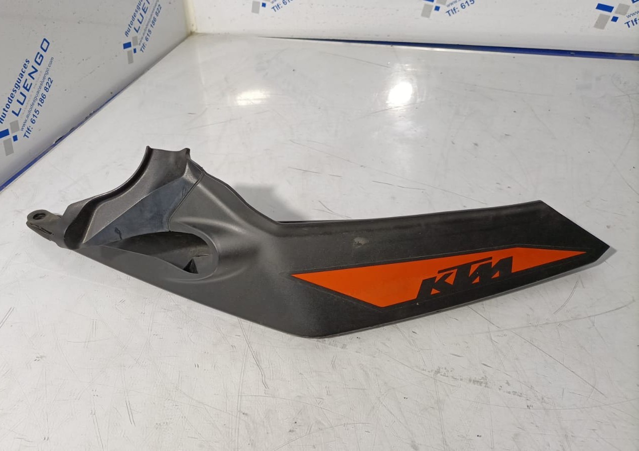 Colín lado izquierdo KTM 125 Duke 2020