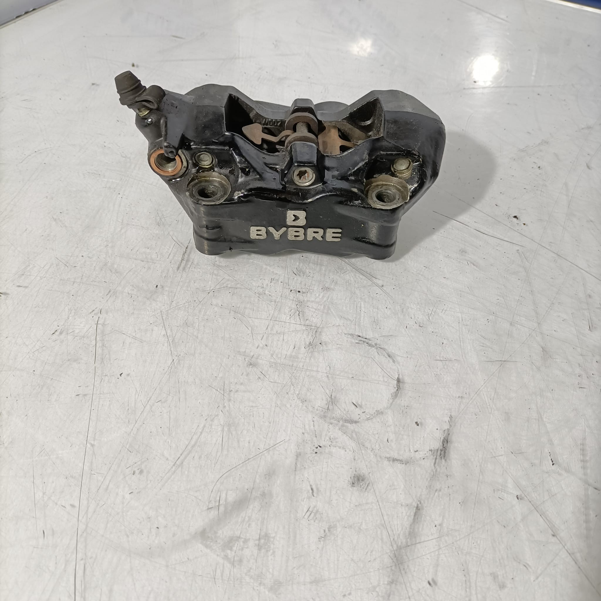 Pinza de freno delantero KTM 390 Duke 2014