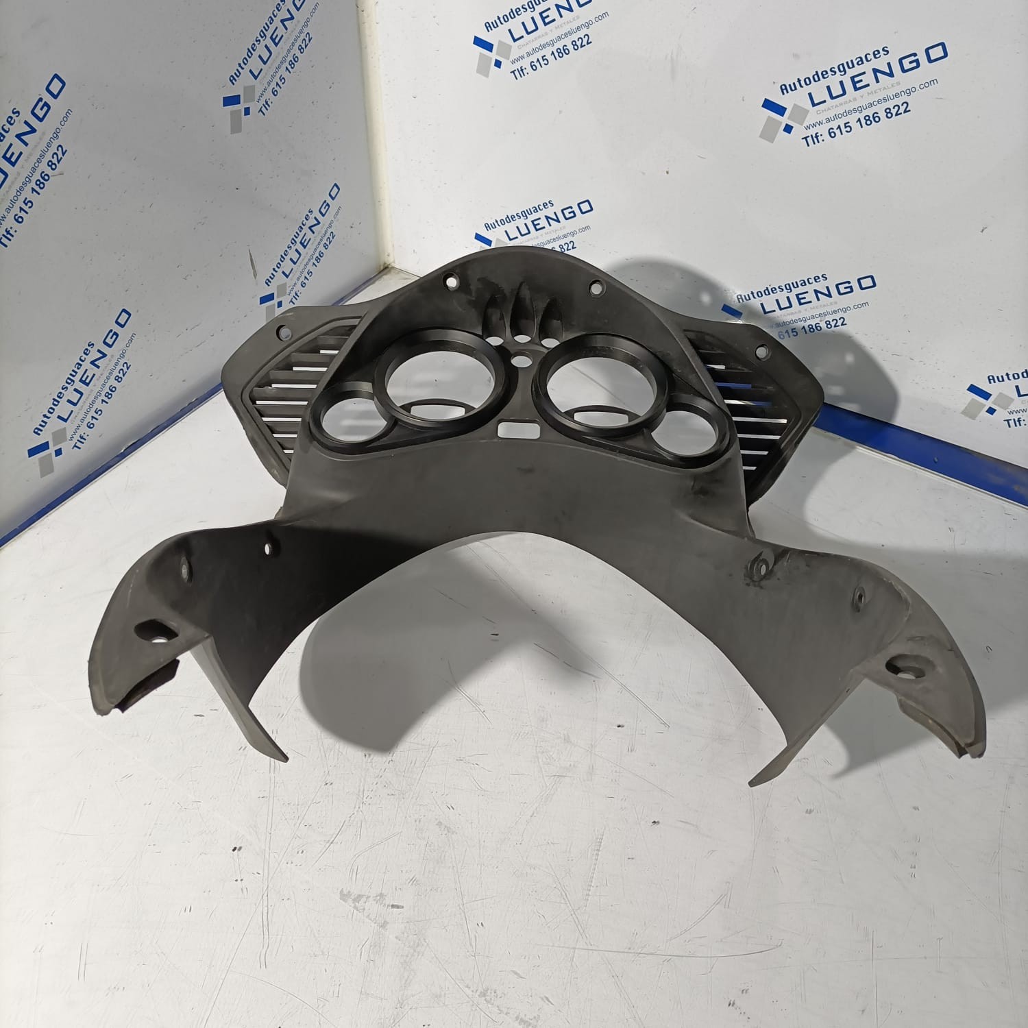 Cubre marcador Honda Varadero 125 2008