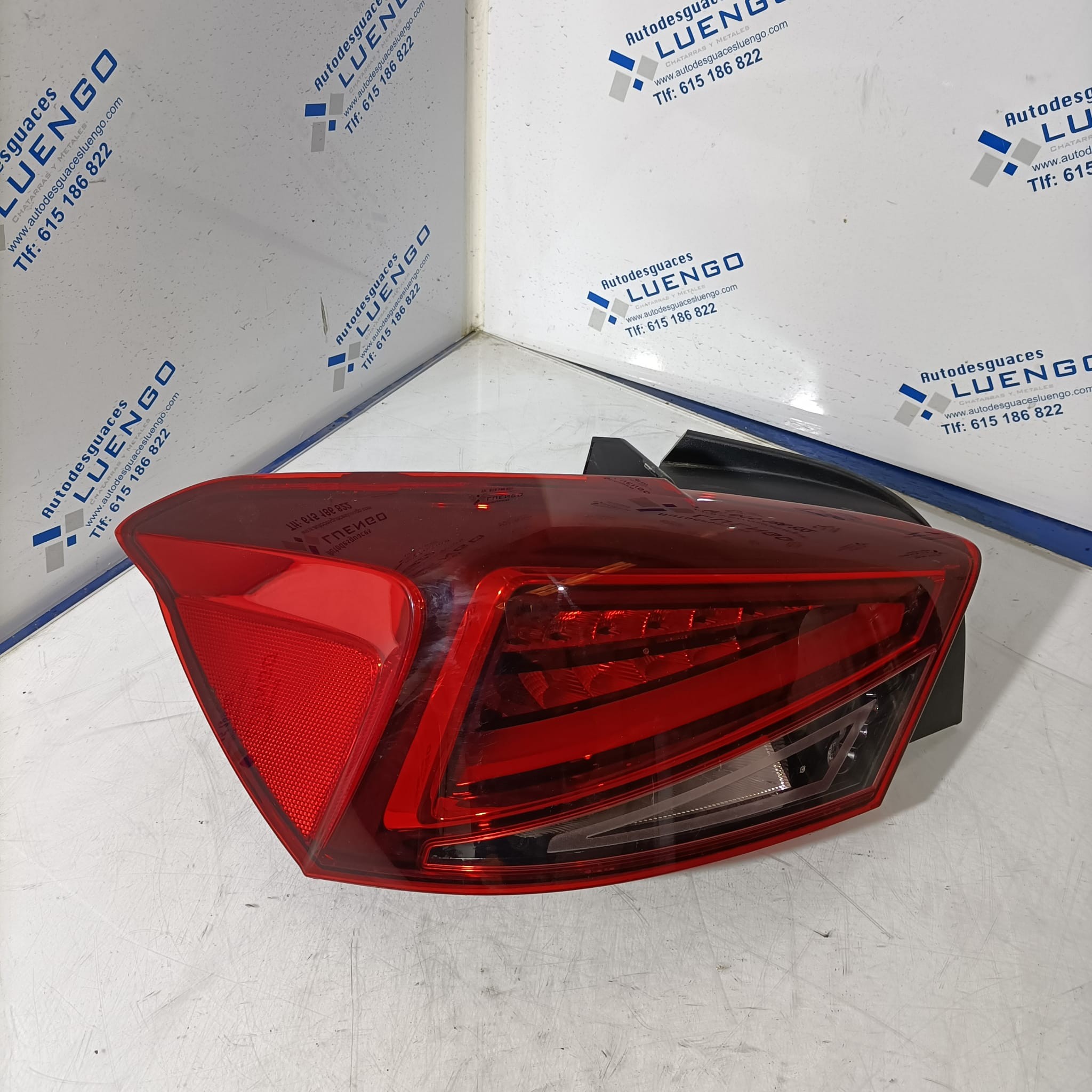Faro trasero izquierdo Seat Ibiza 2021