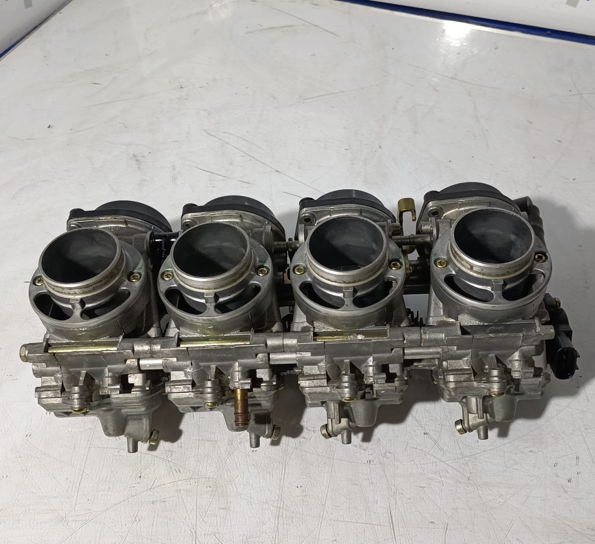 Cuerpo de carburadores Yamaha R1 2002