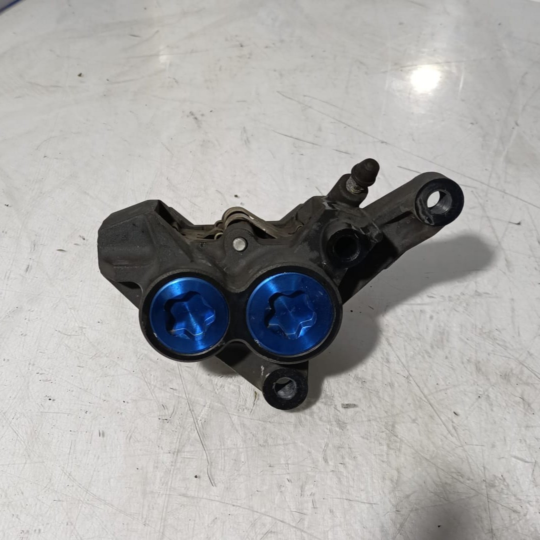 Pinza de freno delantero derecho Yamaha R1 2002