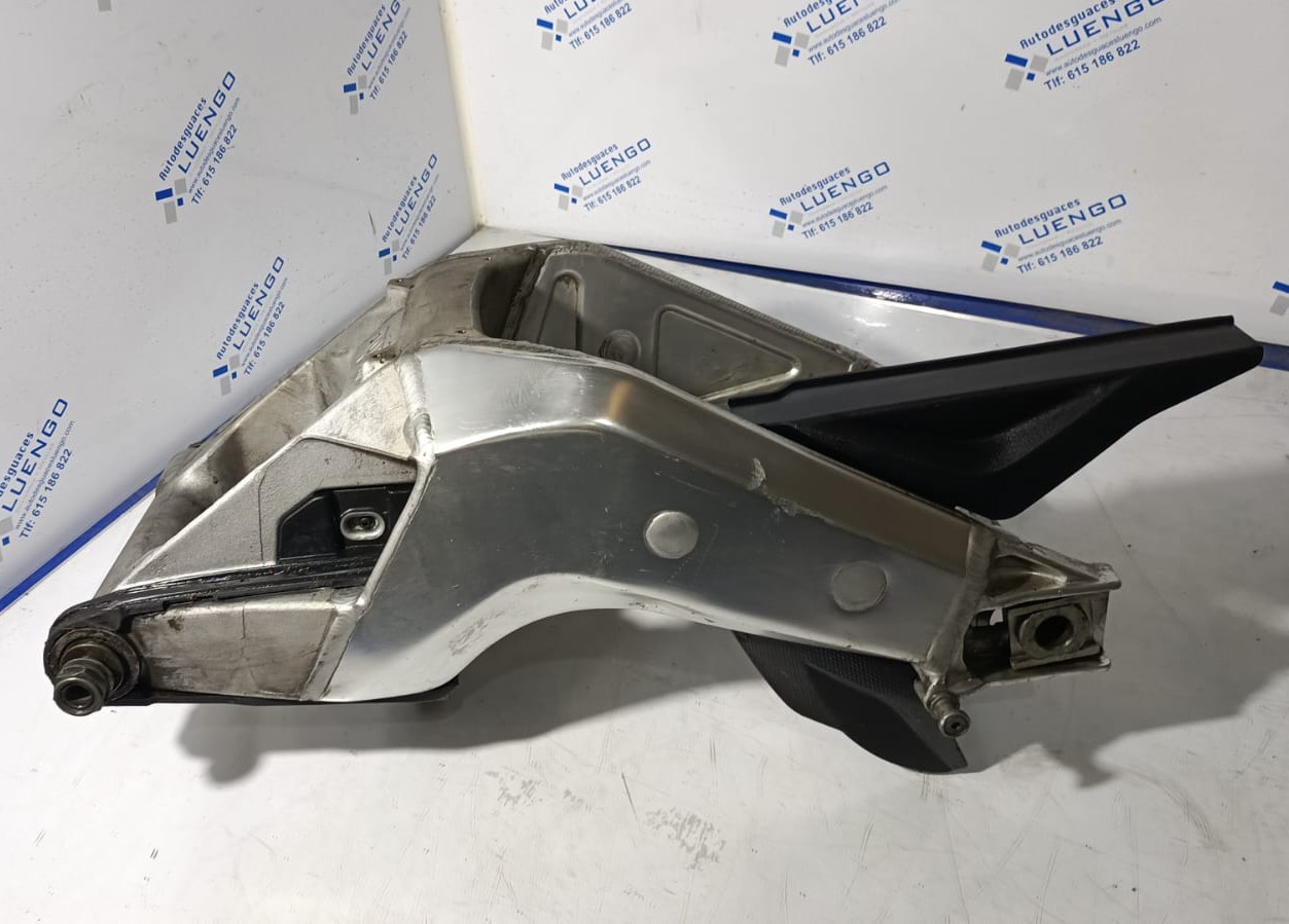Basculante Aprilia Tuono 1000 2008