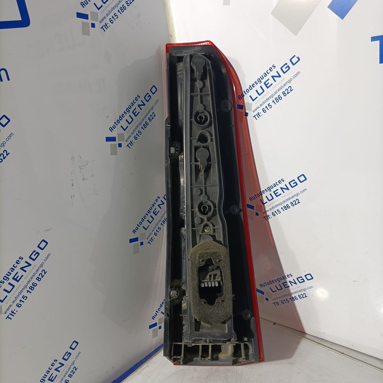Piloto trasero izquierdo Opel Meriva 2004