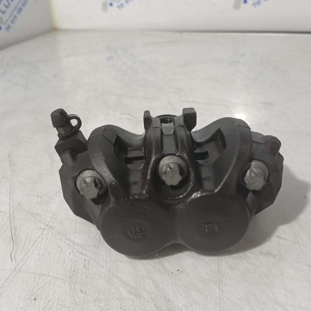 Pinza de freno delantero lado derecho Honda CBR 650 RA 2022