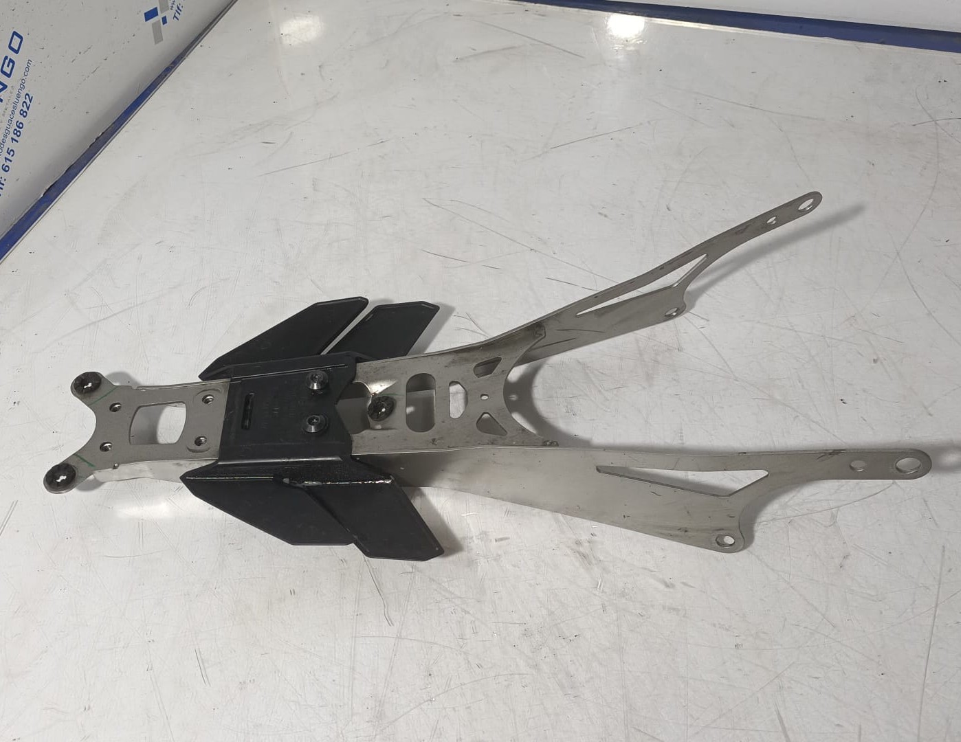 Soporte para matrículas Honda CBR 650 RA 2022