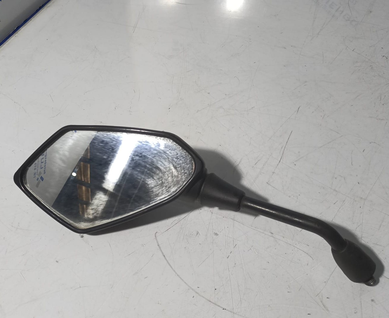 Espejo izquierdo Suzuki Gladius 650 2012