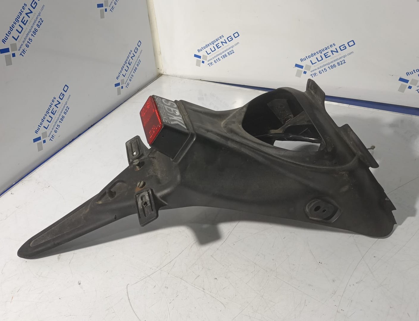 Porta matrículas Suzuki Gladius 650 2012