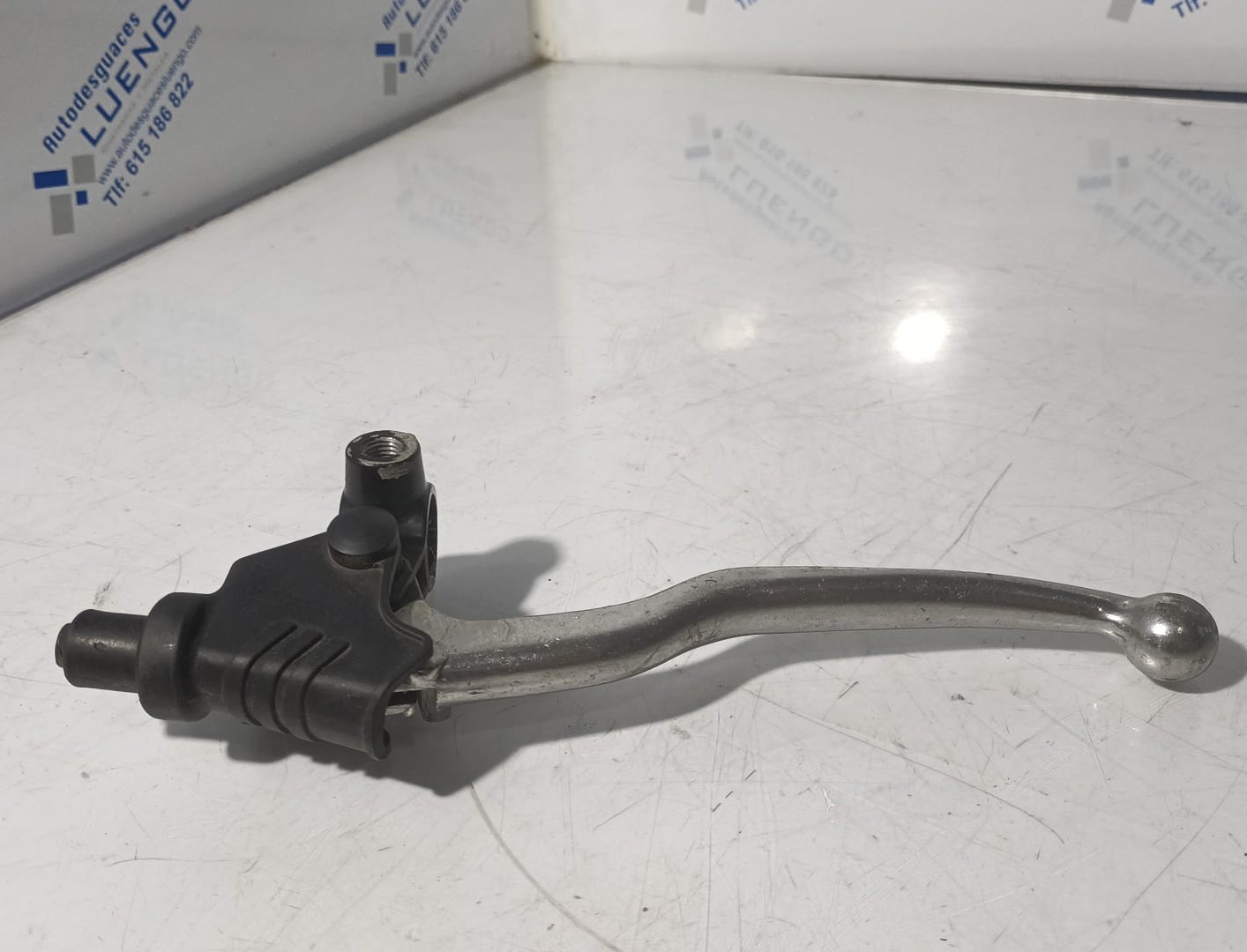 Soporte de maneta de embrague Suzuki Gladius 650 2012