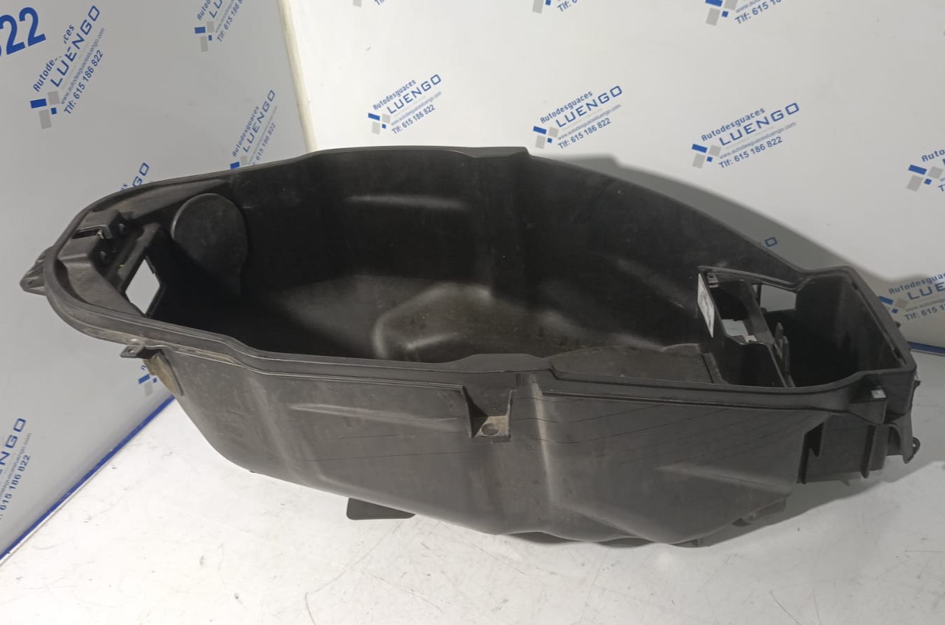Baúl bajo asiento Piaggio Beverly 300 2021