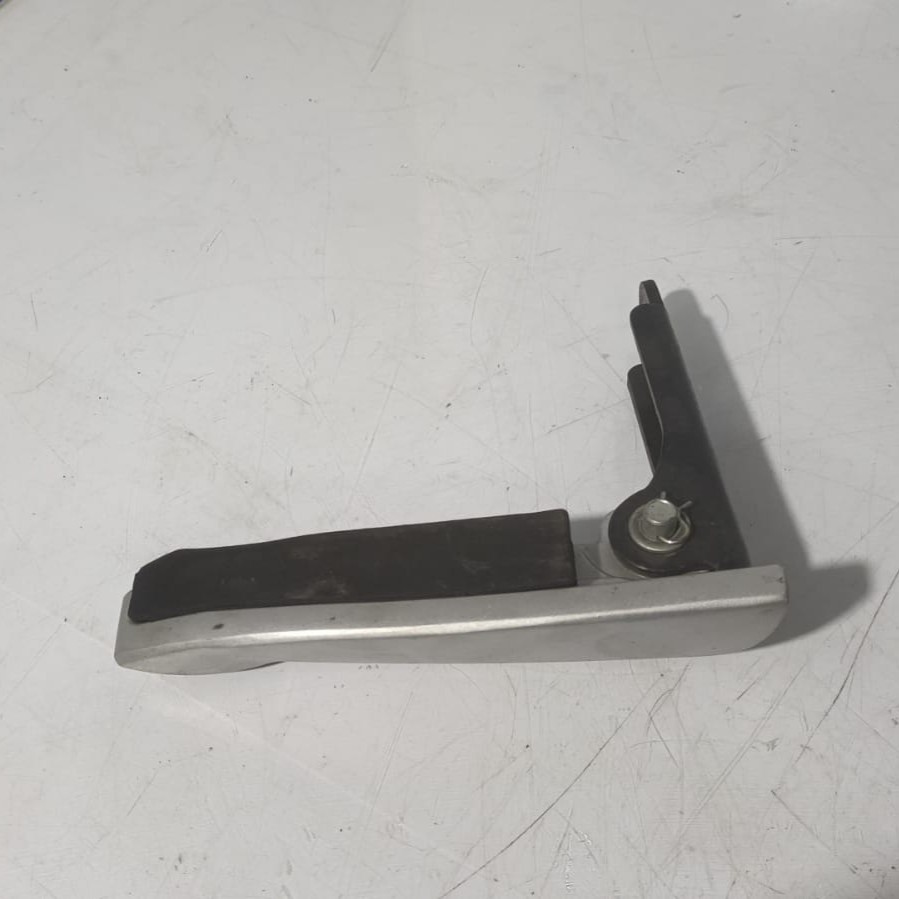 Estribera de pasajero lado derecho Piaggio Beverly 300 2021