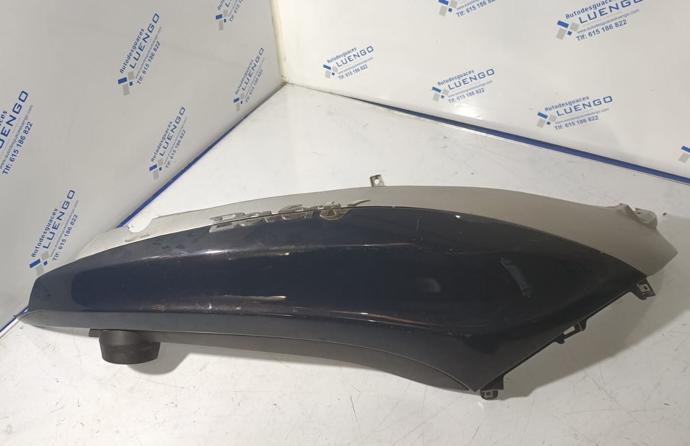 Tapa de lateral lado derecho Piaggio Beverly 300 2021