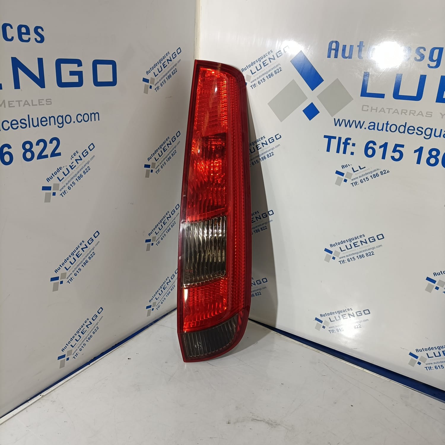 Piloto trasero derecho Ford Fiesta 2001