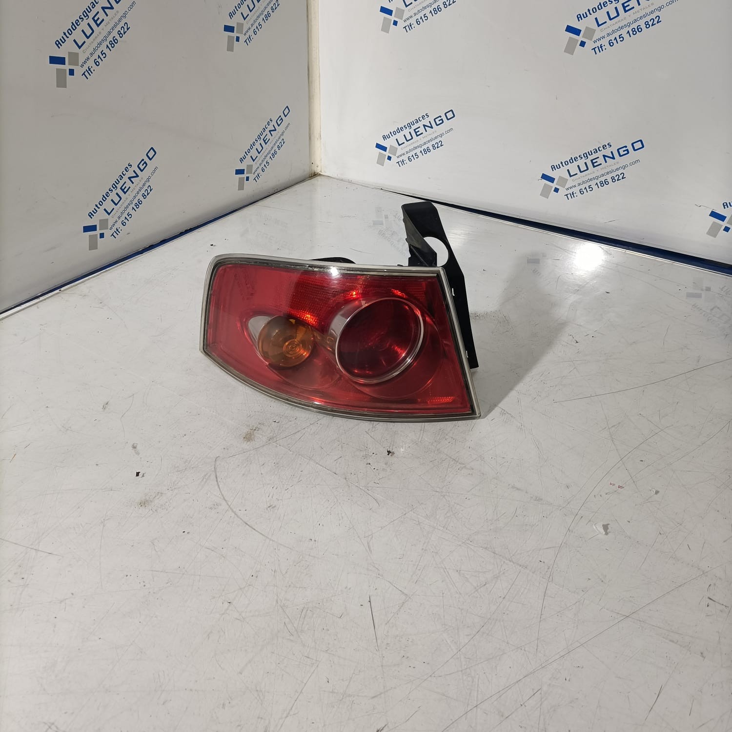 Piloto trasero izquierdo Seat Ibiza 6L 2003
