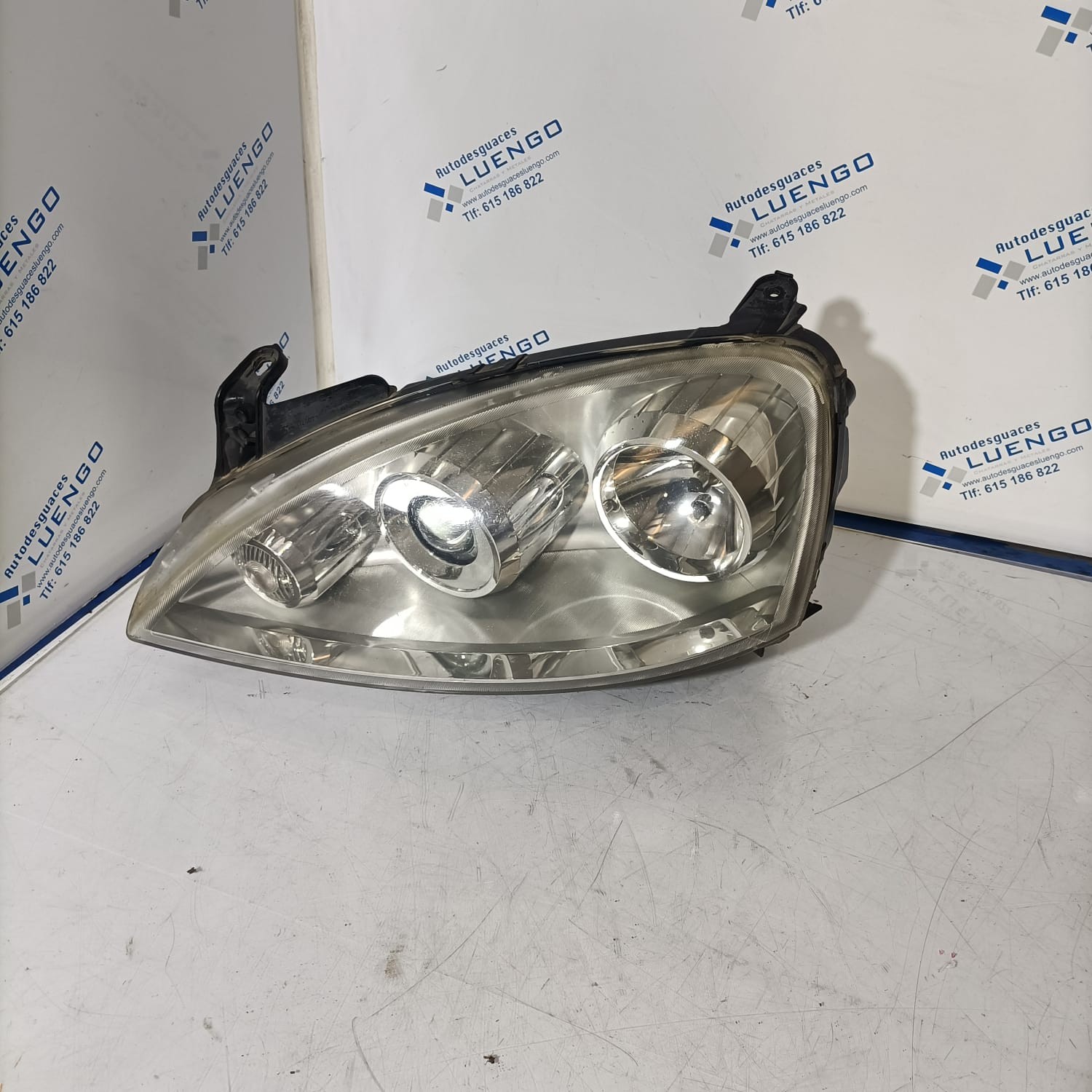 Faro delantero izquierdo Opel Corsa 2003