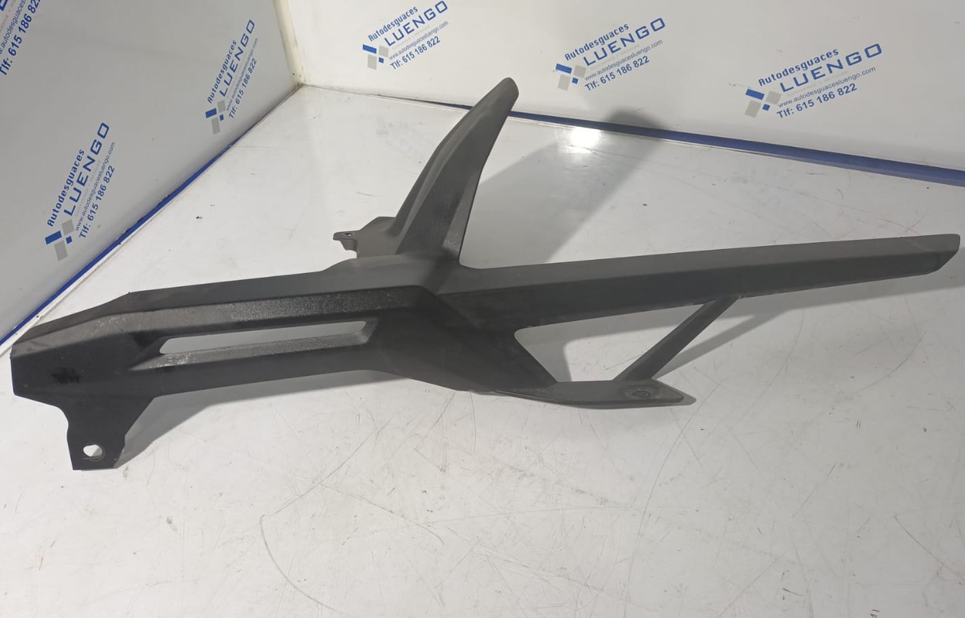 Guardabarros trasero con cubrecadena BMW F900 R Sport 2023