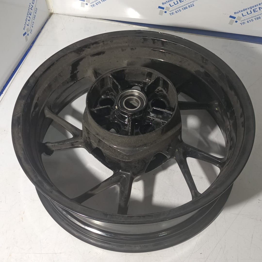 Llanta trasera BMW F900 R Sport 2023