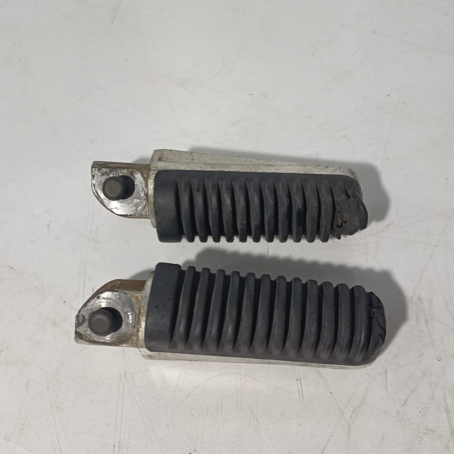 Reposapies del pasajero Yamaha Xmax 250 2007