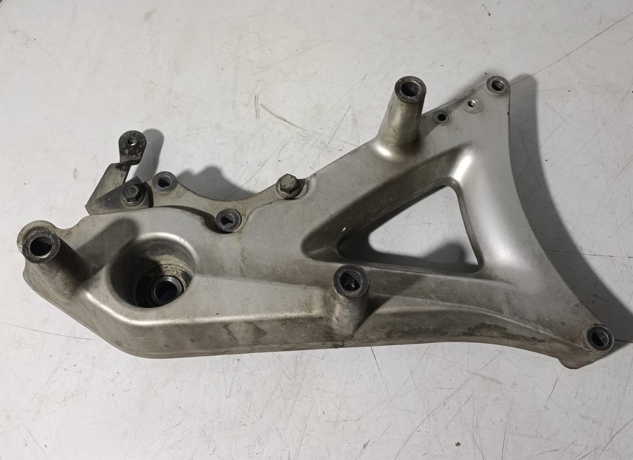 Triángulo de soporte de escape Yamaha Xmax 250 2009