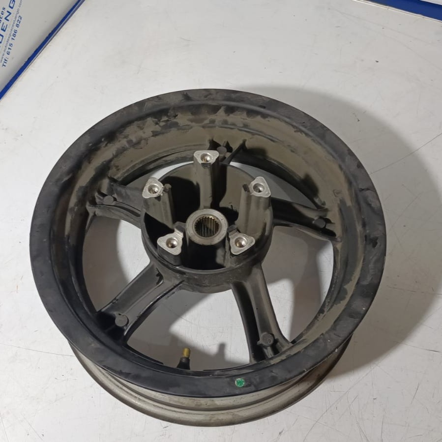 Llanta trasera Kawasaki J300 2019