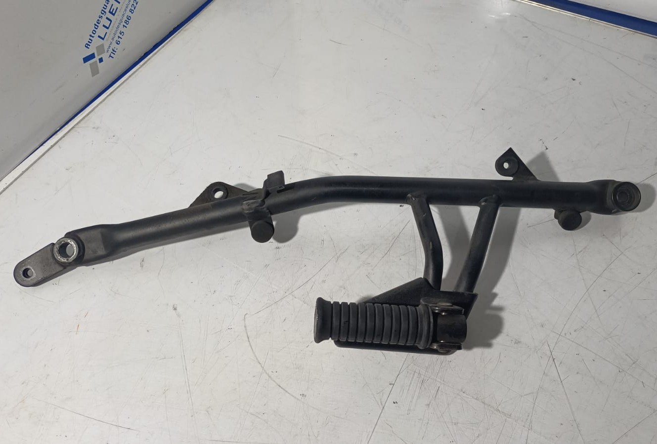 Estribera de pasajero lado derecho Kawasaki Vulcan S 650 2016