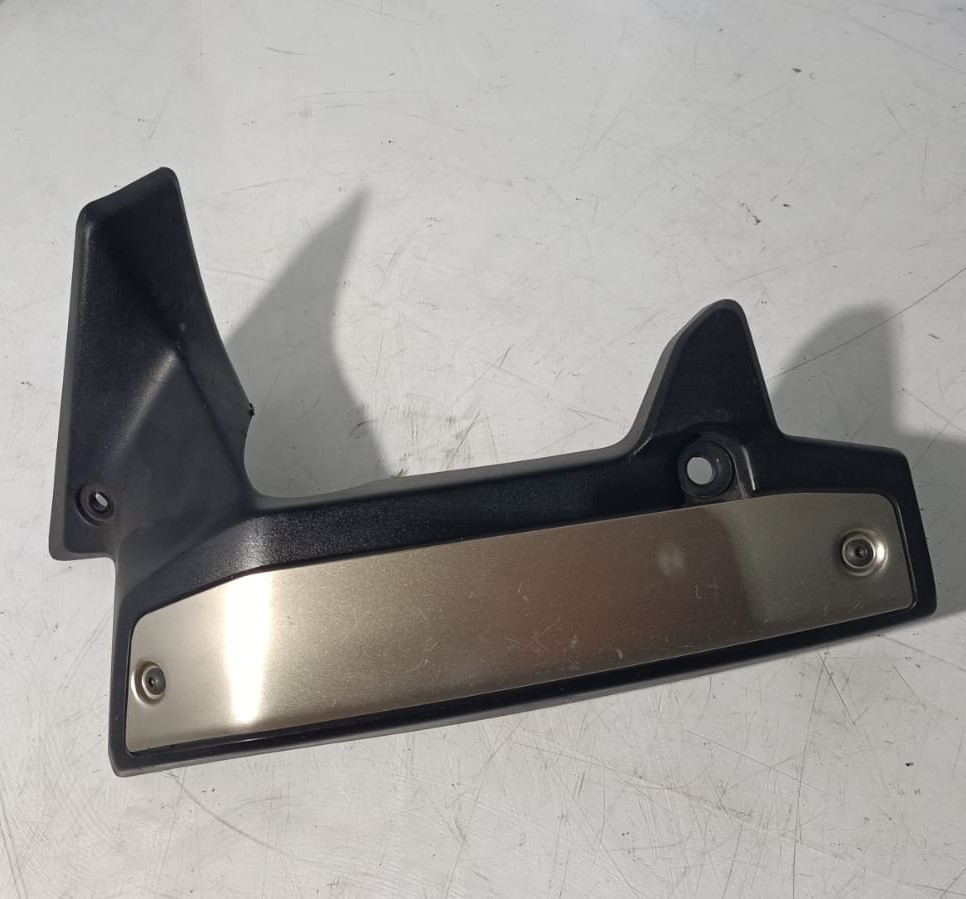 Protector de radiador lado izquierdo Kawasaki Vulcan S 650 2016