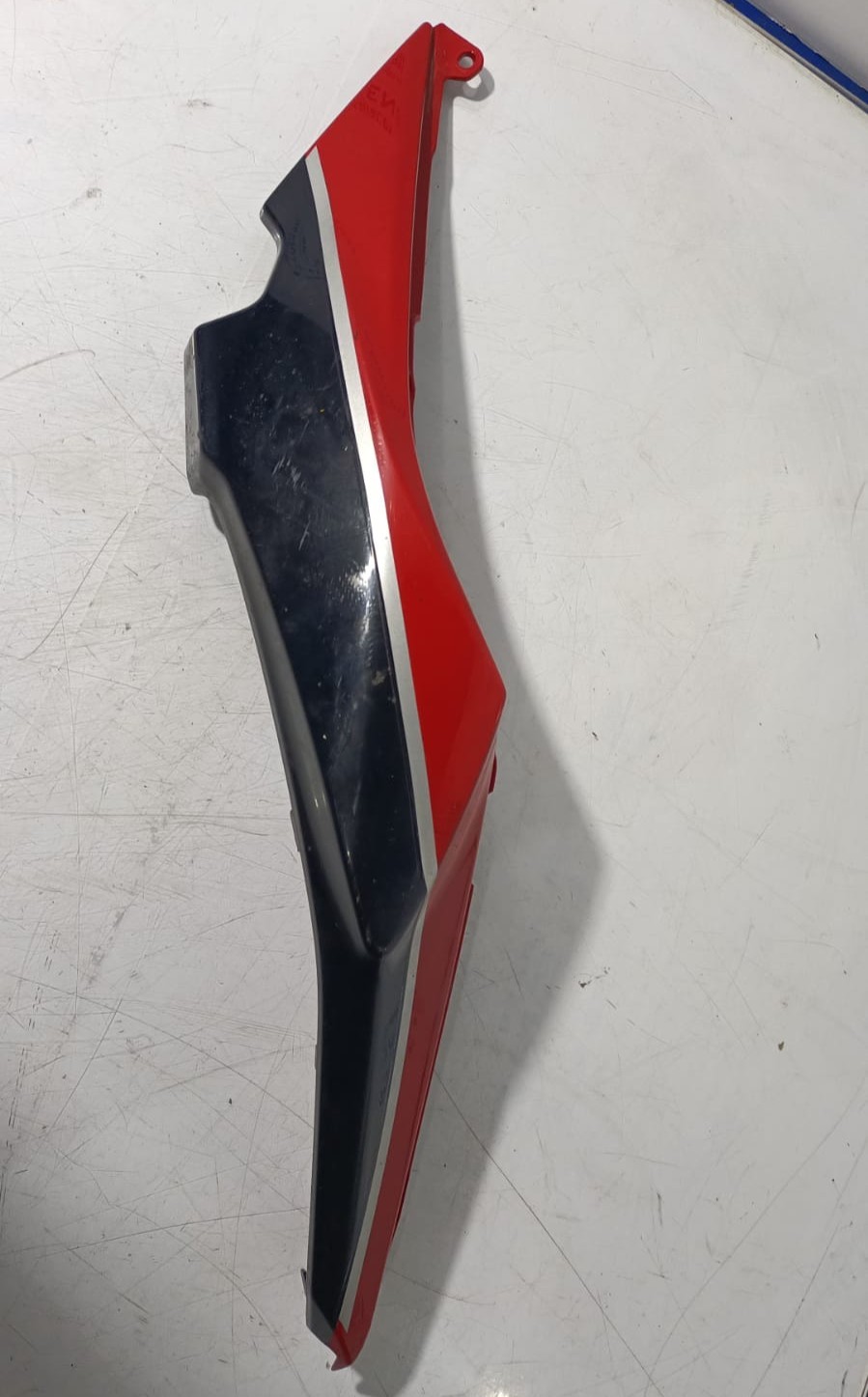Lateral trasero izquierdo Kawasaki Ninja 650 2024