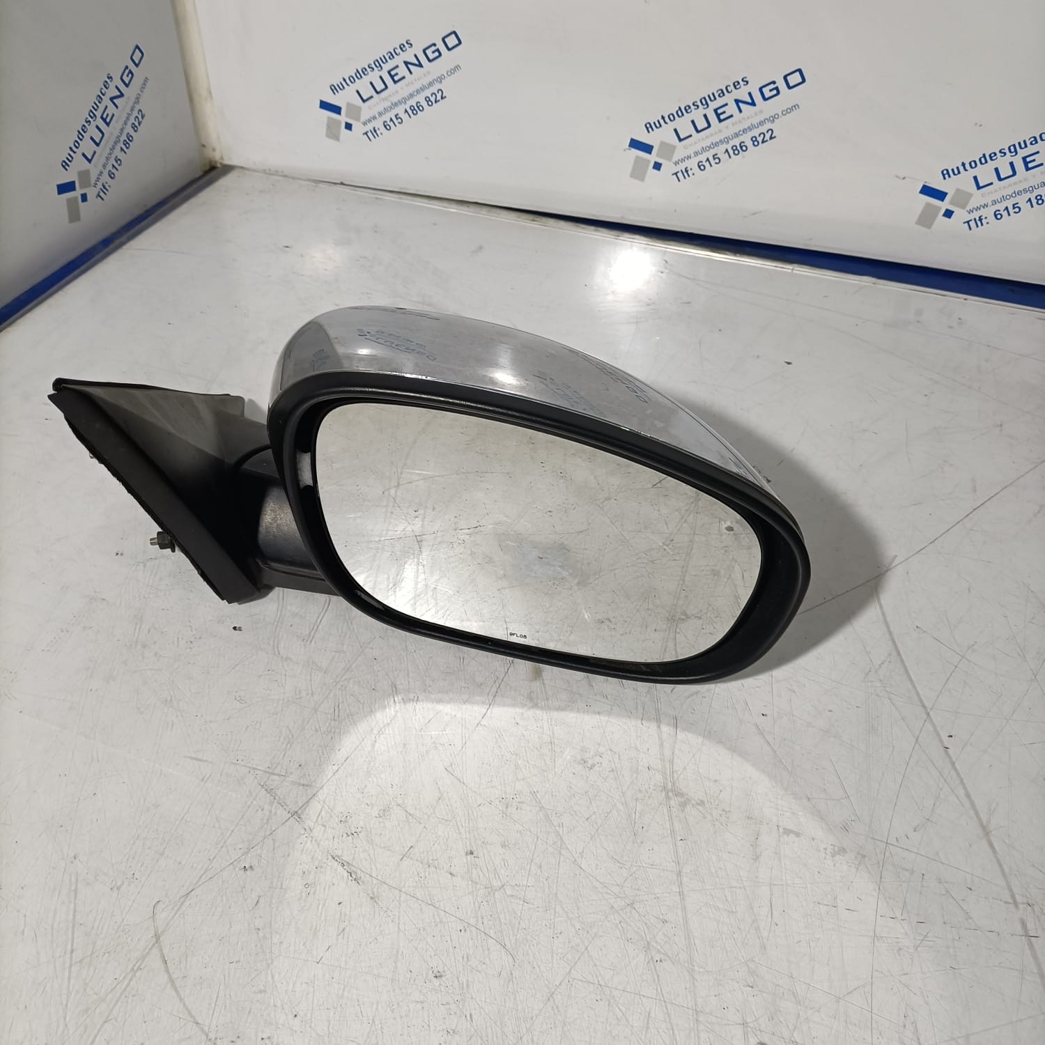 Retrovisor derecho Chrysler 300 2004
