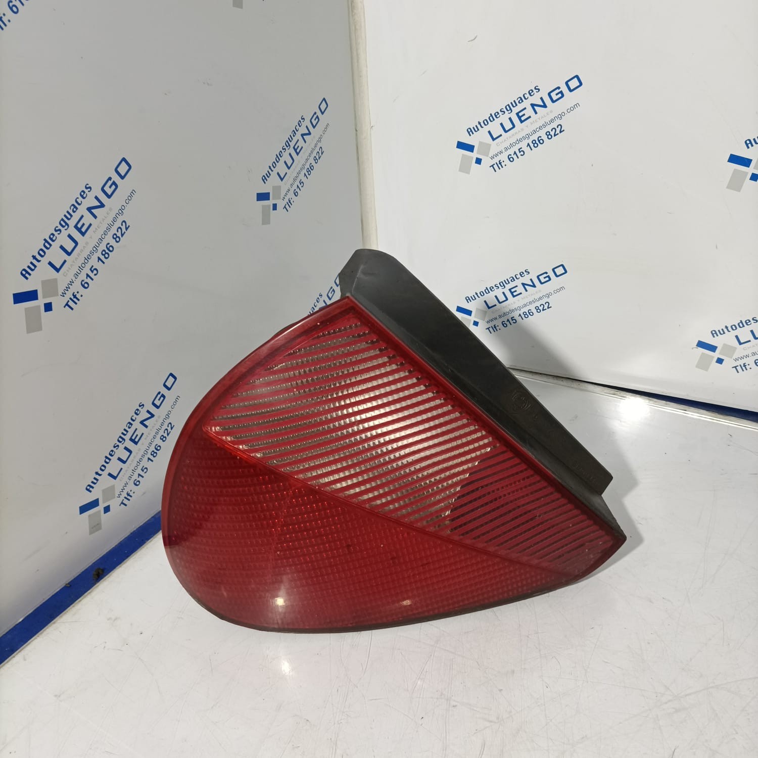 Piloto trasero izquierdo Lancia Lybra 2001