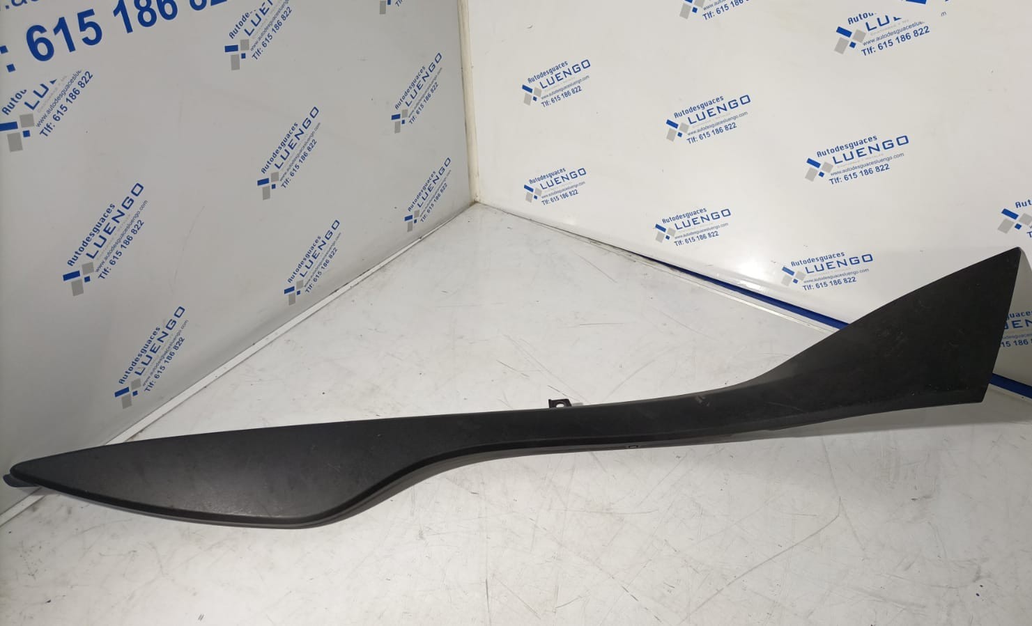Cubre depósito lado derecho Suzuki Burgman 400 2008