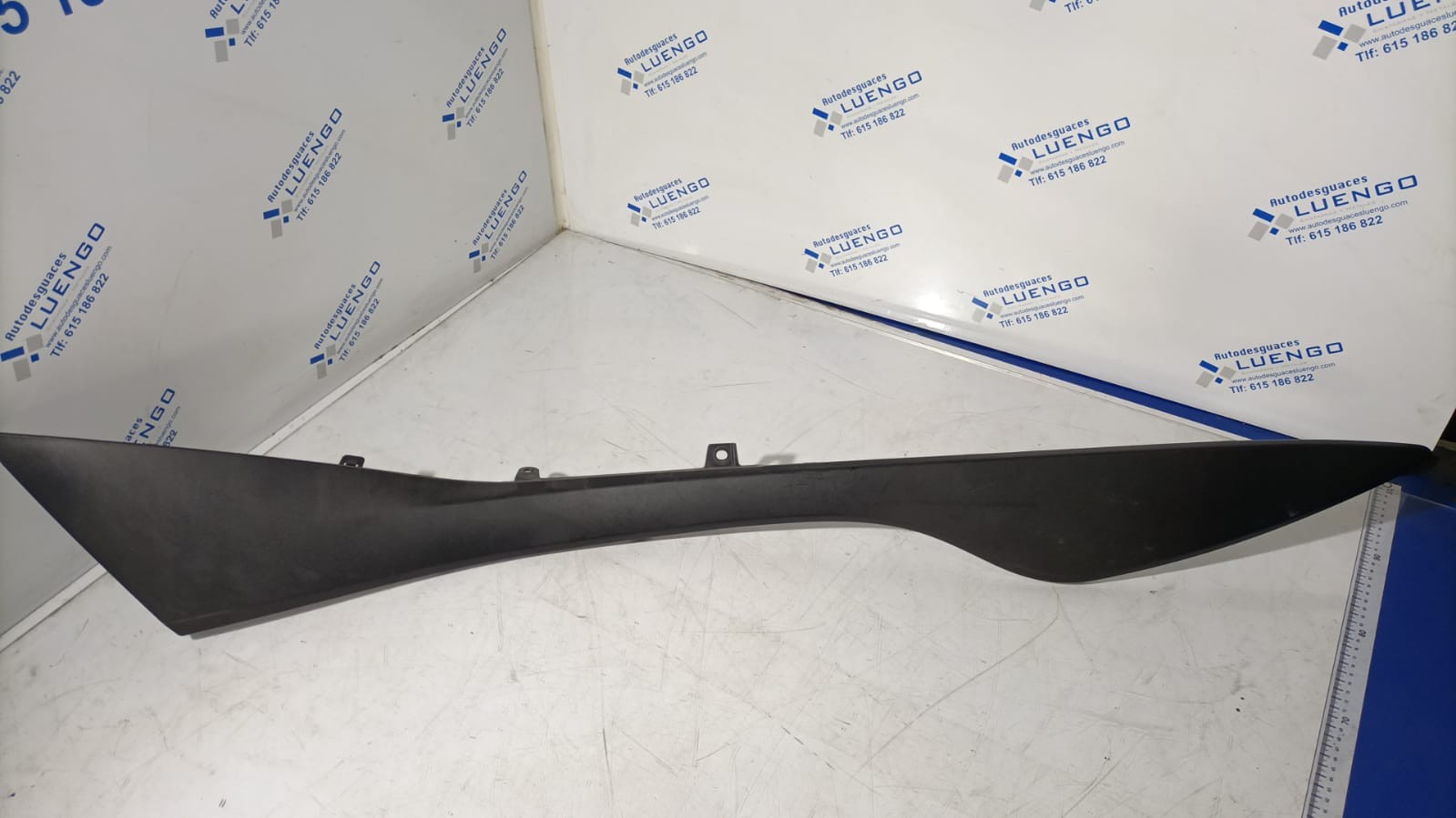Cubre depósito lado izquierdo Suzuki Burgman 400 2008