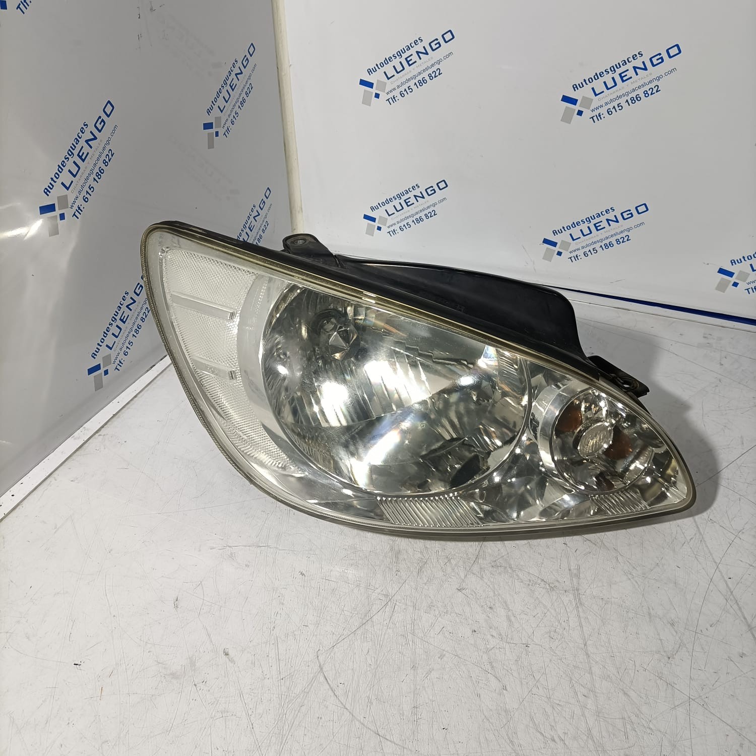 Faro delantero derecho Hyundai CETZ 2006