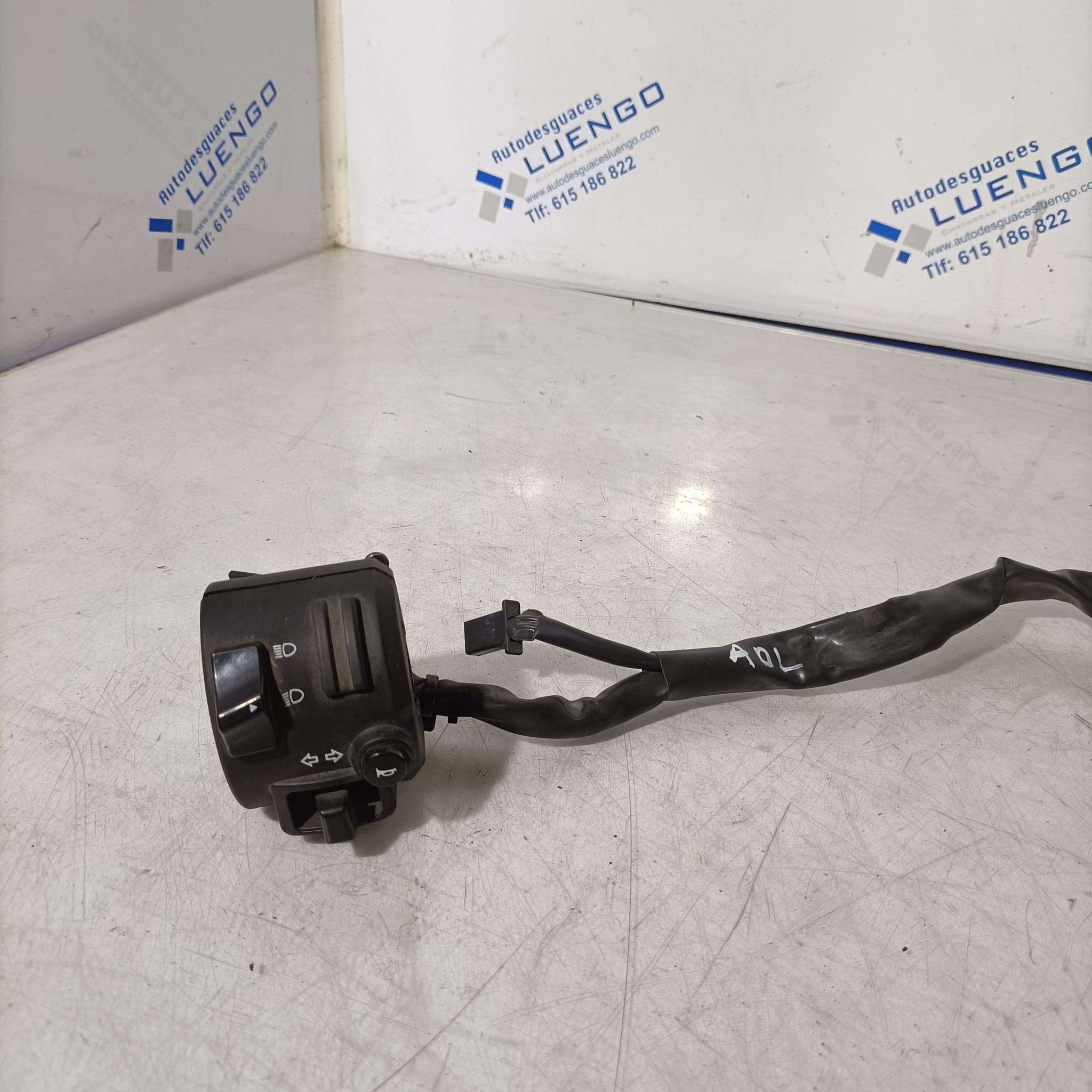 Piña luces lado izquierdo Yamaha MT 07 2017