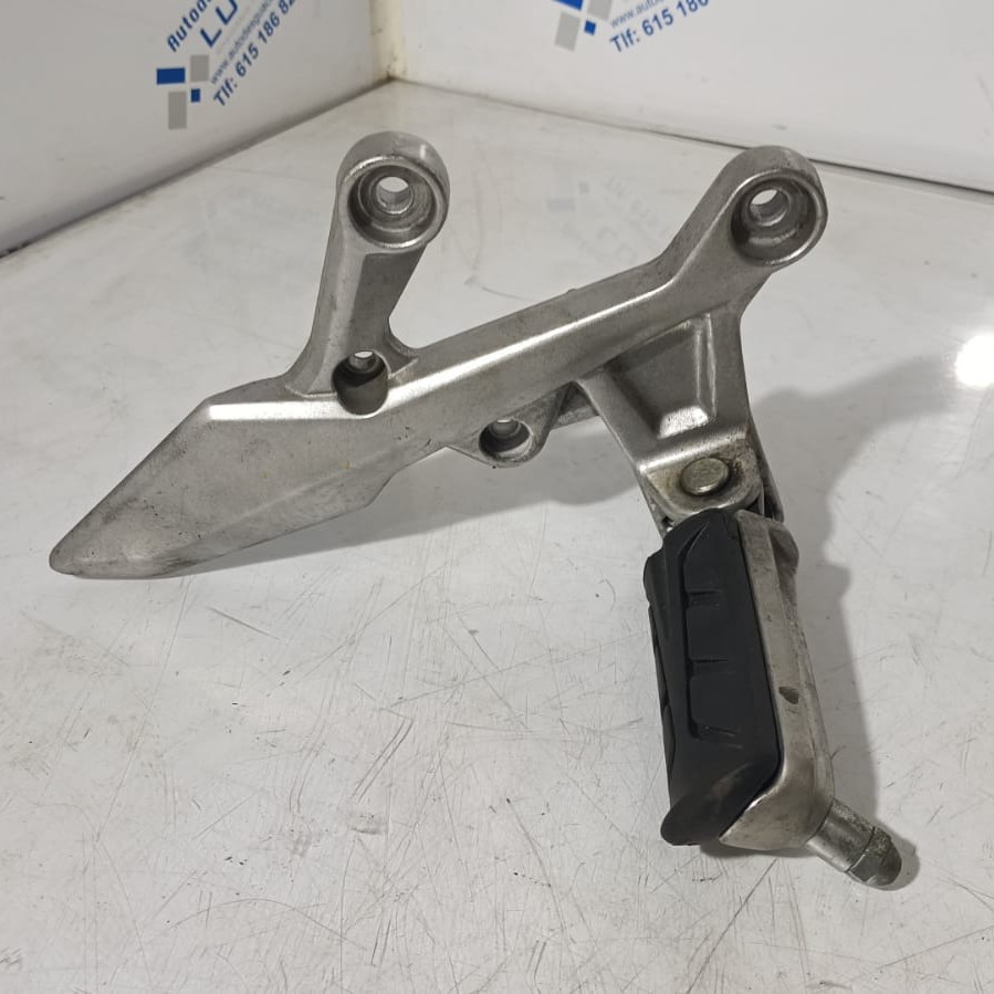 Estribera derecha Honda CBR 500 R 2021