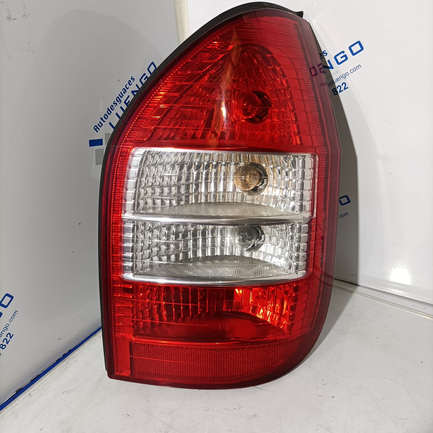 Piloto trasero derecho Opel Zafira 2005