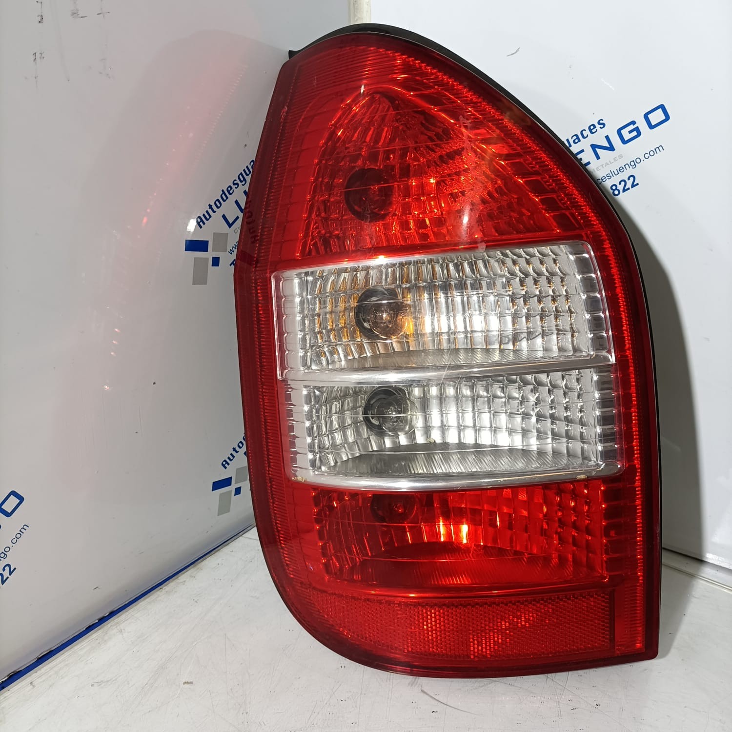 Piloto trasero izquierdo Opel Zafira 2005
