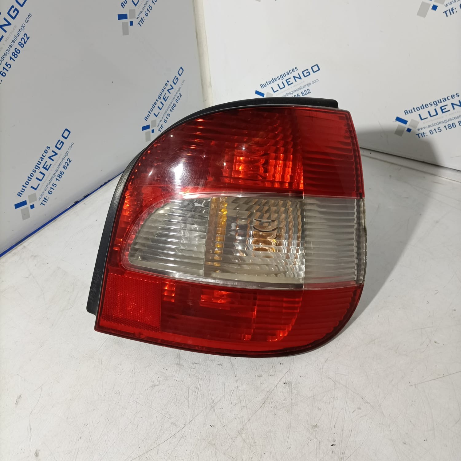Piloto trasero derecho Renault Scenic 2000