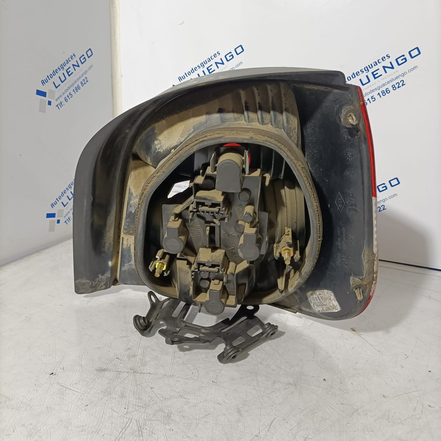 Piloto trasero izquierdo Renault Scenic 2000