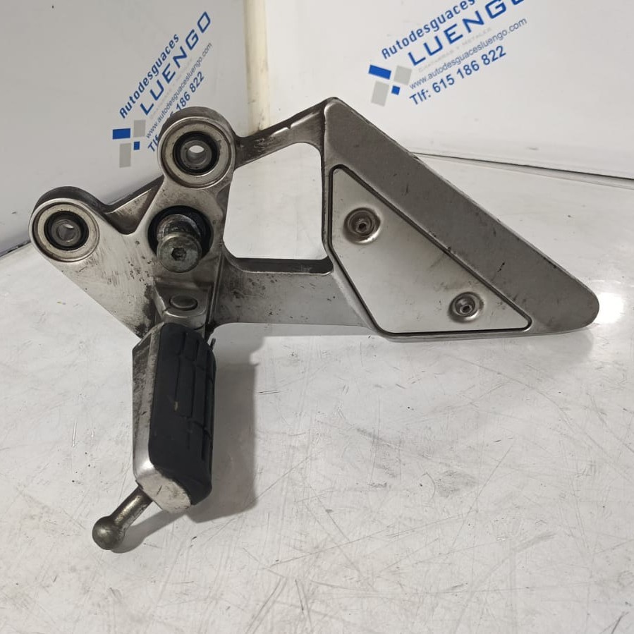 Estribera izquierda Yamaha Fazer S2 2007