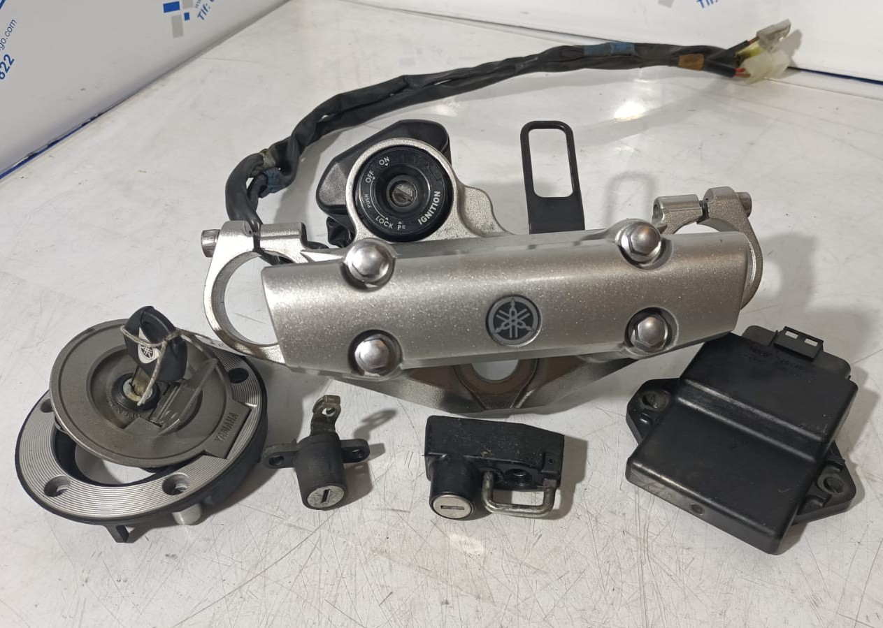 Juego de cerraduras y centralita Yamaha Fazer S2 2007