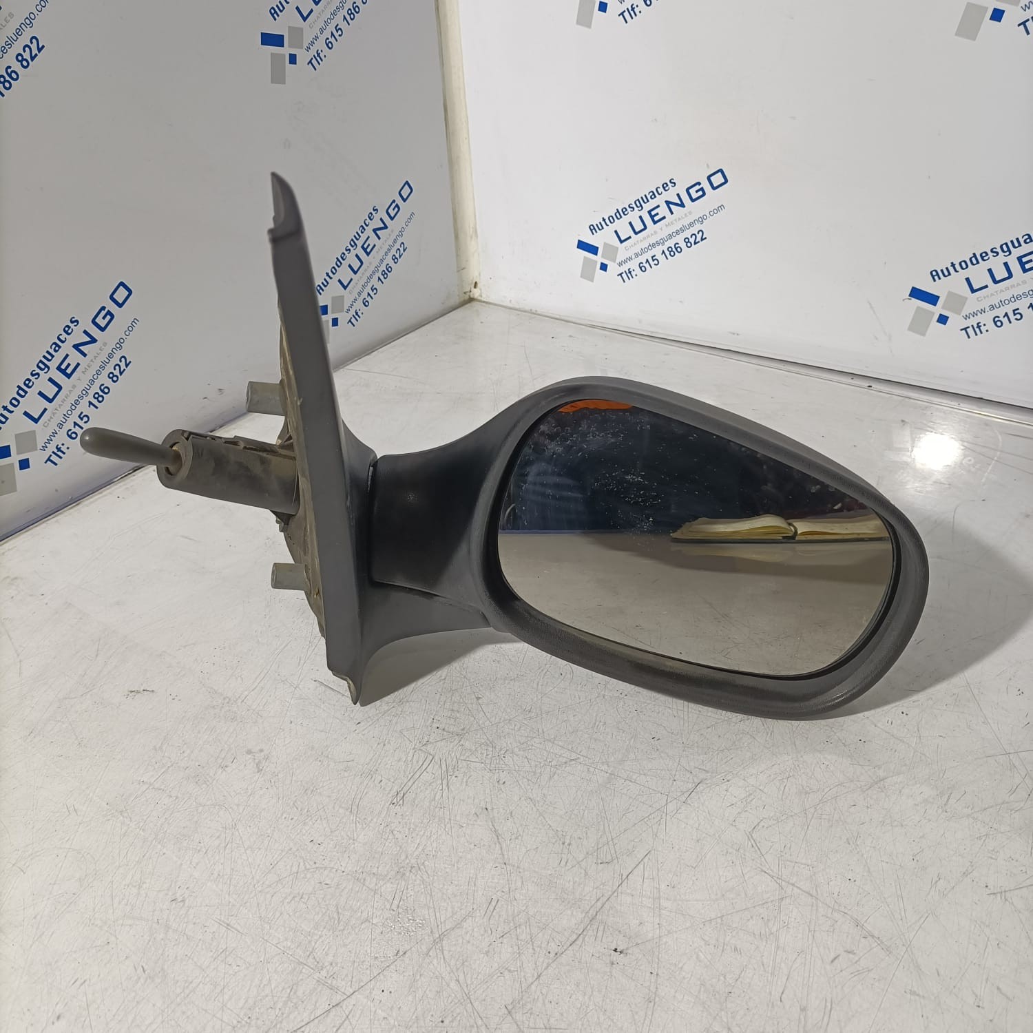 Retrovisor derecho Renault Clio 2000