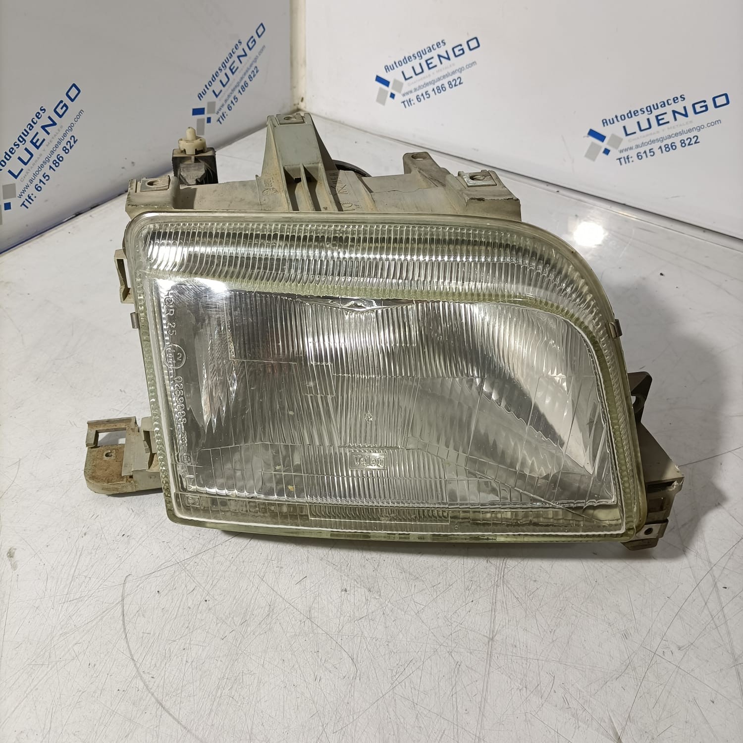 Faro delantero derecho Renault Clio 1994